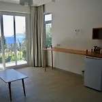 Hideaway Hotel