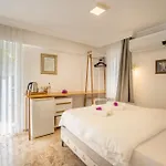 Hideaway 3*