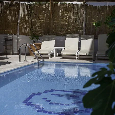 Hotel Hideaway