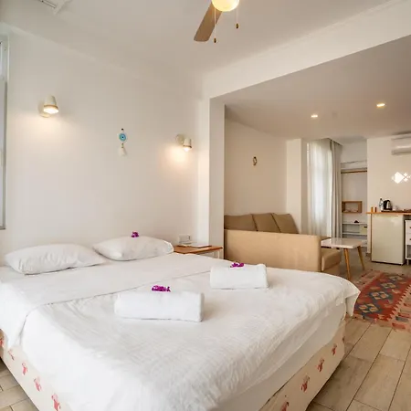 Hideaway Hotel