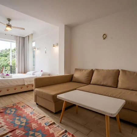 Hideaway 3*