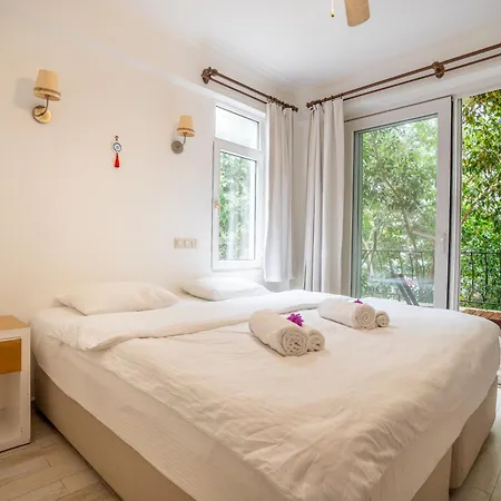 하이드어웨이 호텔