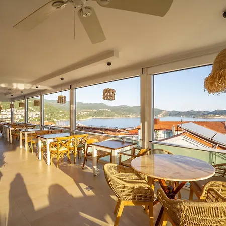 Hideaway Hotel 3*