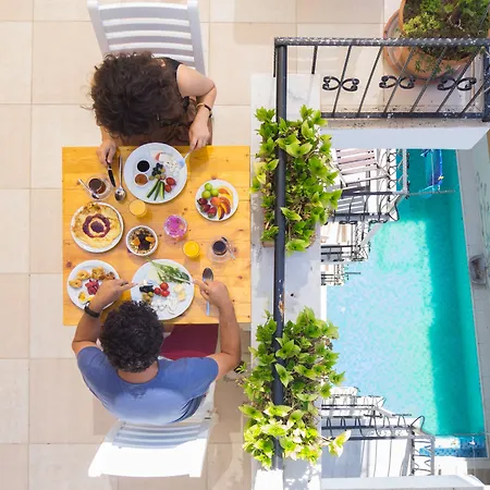 Hideaway Hotel