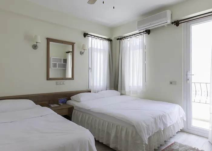 Hotel Hideaway 3*