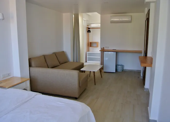 Hideaway Hotel