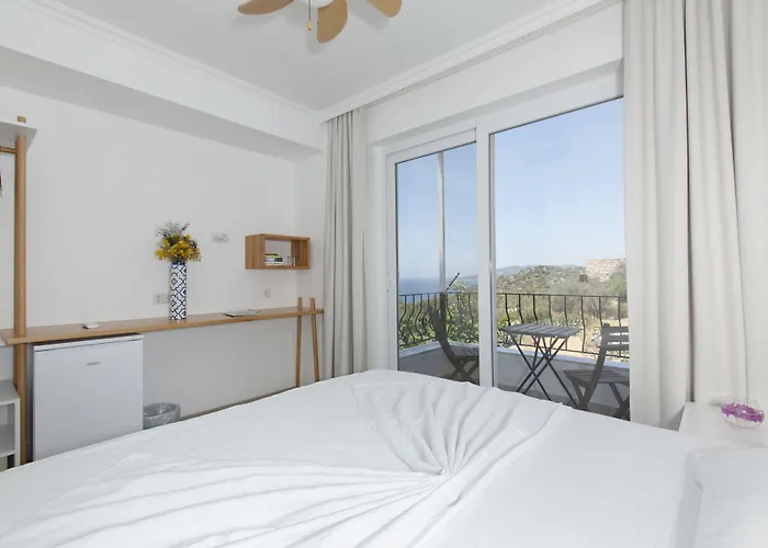 Hideaway Hotel 3*