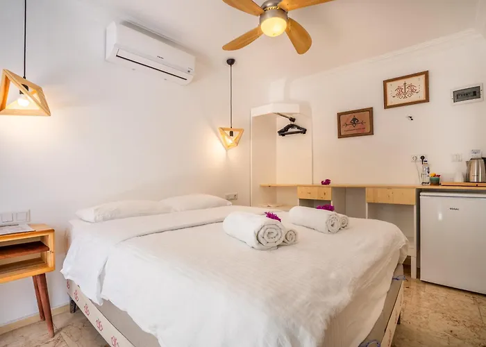 Hideaway Hotel
