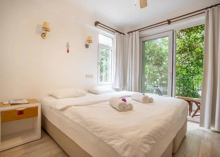 Hideaway Hotel
