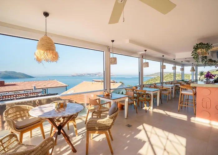 Hotel Hideaway 3*