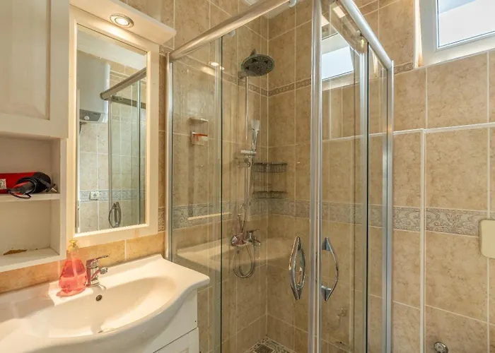 Hideaway Hotel 3*