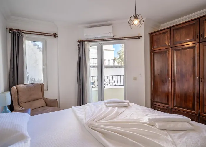Hideaway Hotel
